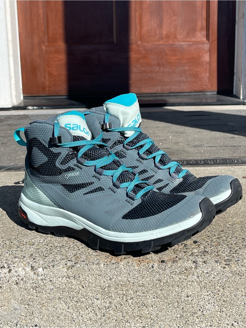 Salomon OUTline Mid GTX Women’s 7.5 Gore-Tex Waterproof Hiking Boots Gray Teal